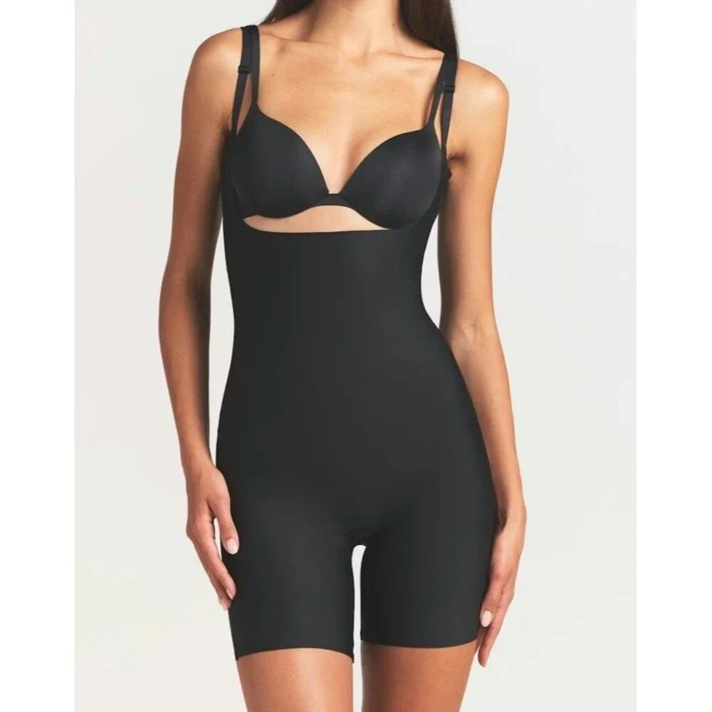 Skims Body CS Open Back Mid Thigh Bodysuit Onyx - Picture 7 of 9